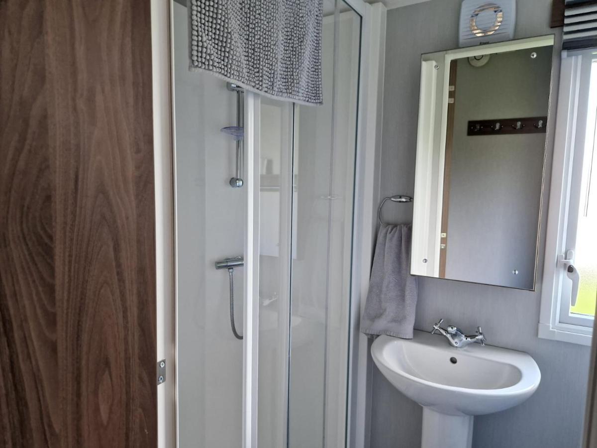 The Fleet Retreat Hotel Wyke Regis Екстериор снимка